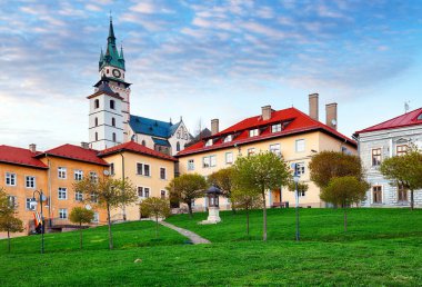Slovakya - tarihi Ortaçağ incelemesi Kremnica şehir.