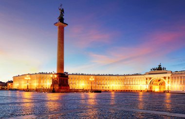 Rusya - Saint Petersburg, Kış Sarayı - Geceleyin Hermitage, kimse