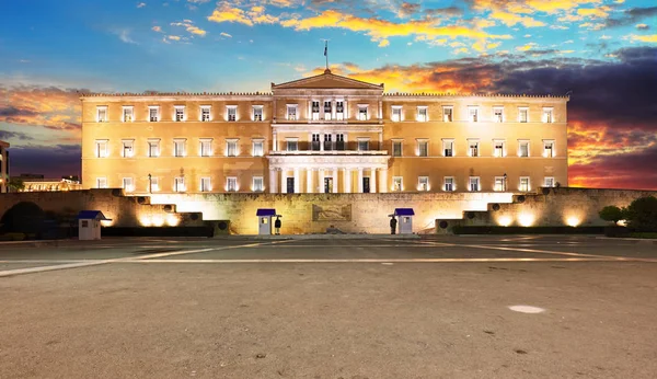 Byggnad Grekiska Parlamentet Vid Syntagmatorget Aten Grekland — Stockfoto