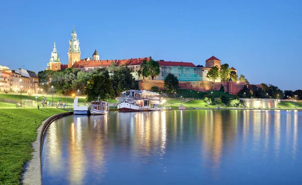 Вавельский замок в Кракове, Польша — стоковое фото