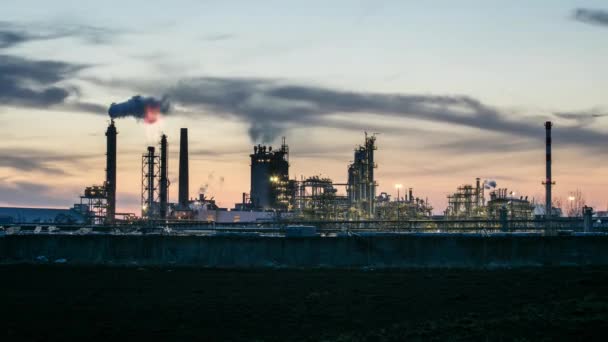Planta Petroquímica Vídeo Movimento Fogo Petróleo Lapso Tempo — Vídeo de Stock