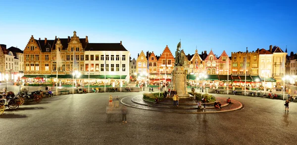 Grote Markt Square v Bruggách - Bruggy, Belgie. — Stock fotografie