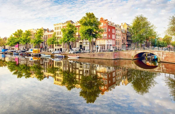 Nederland, Amsterdam bij dag — Stockfoto