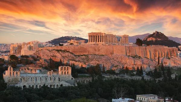 Athens-Acropolis bij zonsondergang, Griekenland — Stockfoto