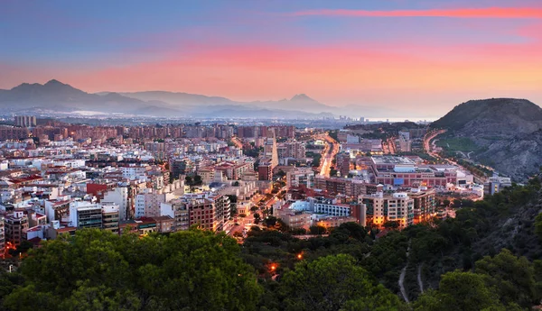 Skyline-Alicante-éjjel-Spanyolország. — Stock Fotó