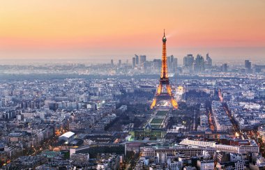 Günbatımında Paris Panoraması