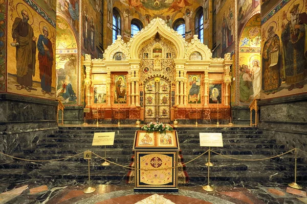 San Petersburgo, Rusia - 10 de agosto de 2018: Interior de la Iglesia o — Foto de Stock