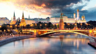 Moskova geceleri, Rusya Federasyonu