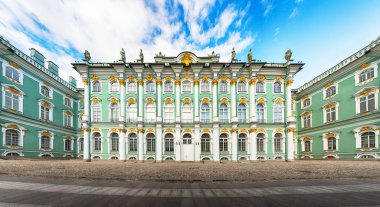 Rusya, Saint Petersburg 'da Saray Meydanı' ndaki Kış Sarayı