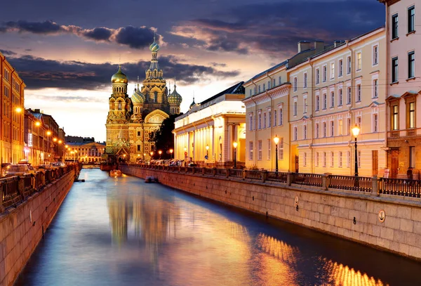 St Petersburg - kyrkan Frälsare spillda blod, Ryssland — Stockfoto