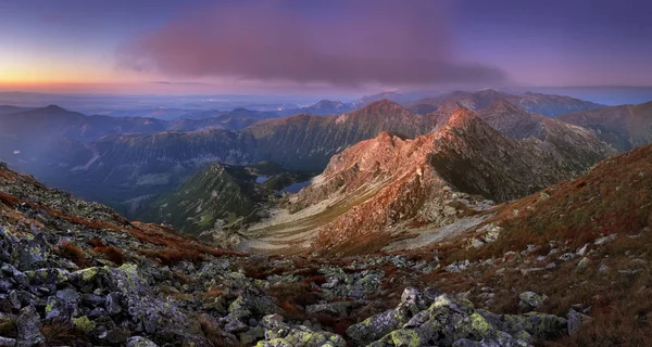 Tatras Mountain Panorama, Slovensko od vrcholu Hruba kopa v roha — Stock fotografie