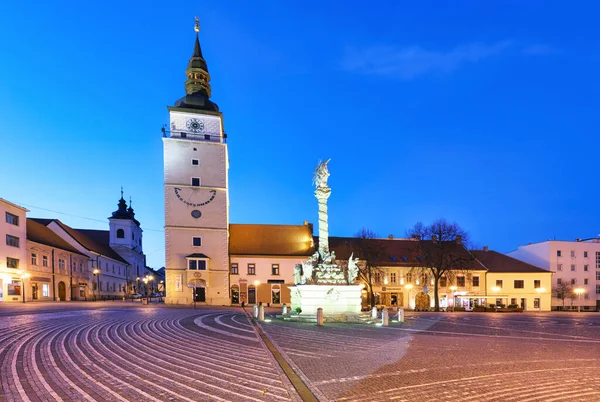 Trnava Ville Slovaquie Place Principale Avec Tour — Photo