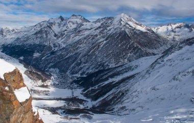 Saas Fee, Alpler incisi