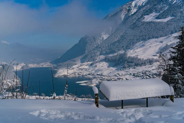 Χειμωνιάτικο Τοπίο Της Lungernersee Στην Ελβετία — Φωτογραφία Αρχείου