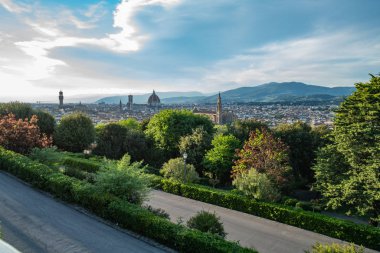 Nisan ayında Piazzale Michelangelo 'dan Floransa 'nın panoramik manzarası