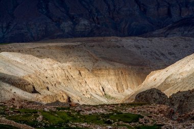 Hint Himalayalar kanyonda