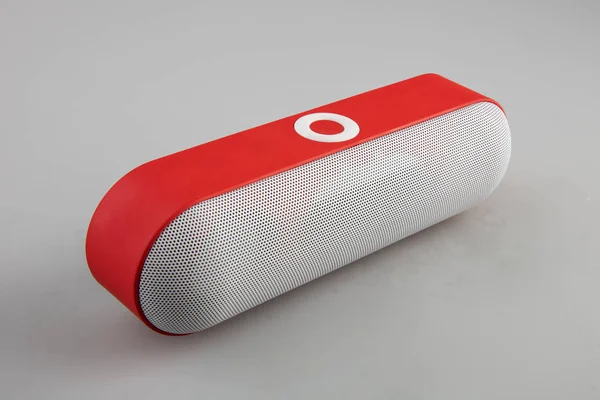 Altoparlante Bluetooth Wireless Bianco Rosso — Foto Stock