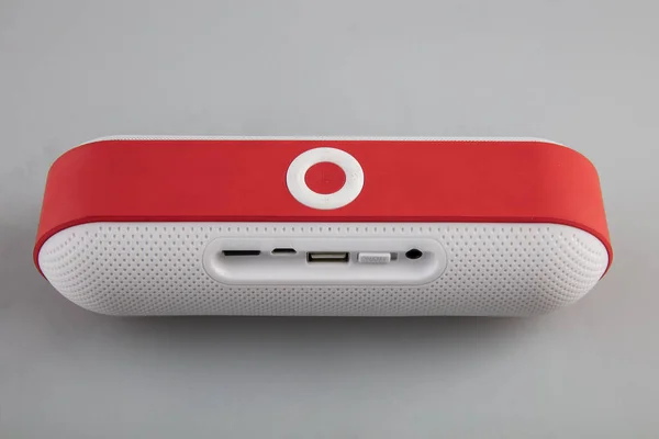 Altavoz Inalámbrico Bluetooth Blanco Rojo — Foto de Stock