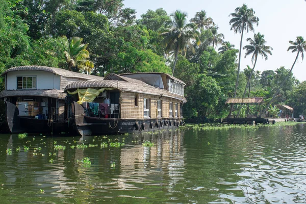 Alappuzha Kerela India Styczeń 2020 Piękny Boathouse Zaparkowany Jeziorze Jasnym — Zdjęcie stockowe