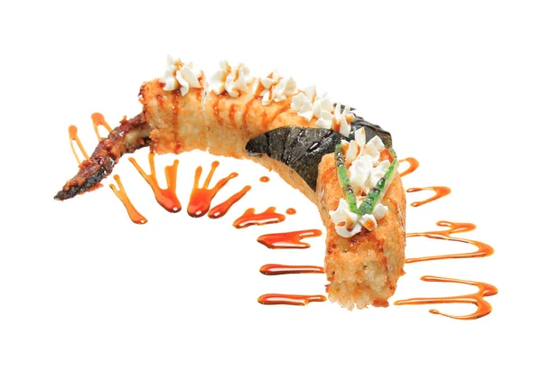 Gorące Sushi Smażone Rolkach Kształcie Smoka Białym Tle Białym Tle — Zdjęcie stockowe
