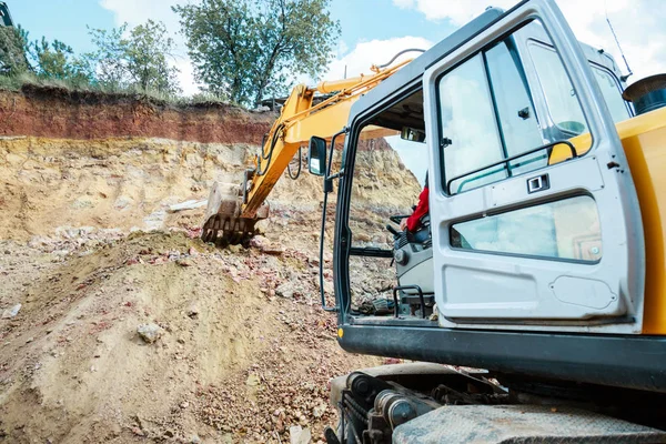 İnşaat sitede Ekskavatör çalışma