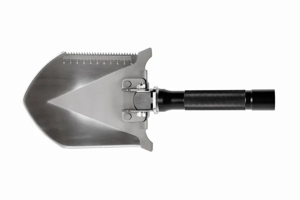 Beyaz zemin üzerinde bir testere keskin metal kürekle. İzole.