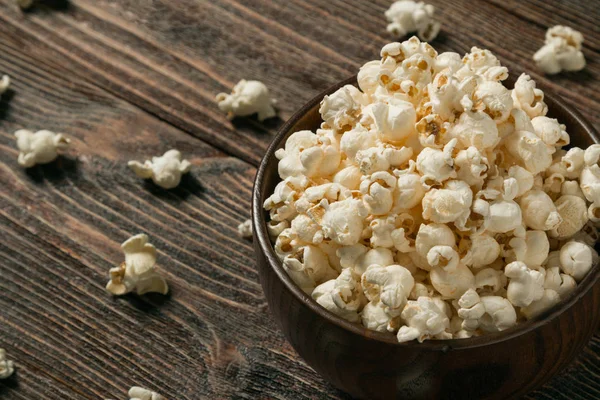 Popcorn Misce Stará Prkna Closeup — Stock fotografie