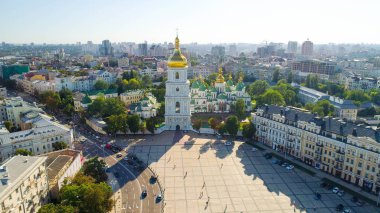 St. Sophia Katedrali Kiev merkezi 11. yüzyılın ilk yarısında inşa edilmiş bir tapınaktır