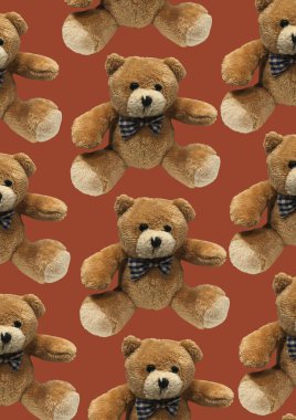 Kırmızı arka planda izole edilmiş kahverengi sevimli oyuncak ayı. Oyuncak ayı peluş deseni. Çocuk konsepti. Oyuncakların bileşimi. Düz yerde, üst tarafta. Boşluğu kopyala