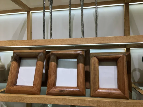 Designer Natural Teak Wood Photo Frames Glass Shelf Decor Store — Stock Photo, Image