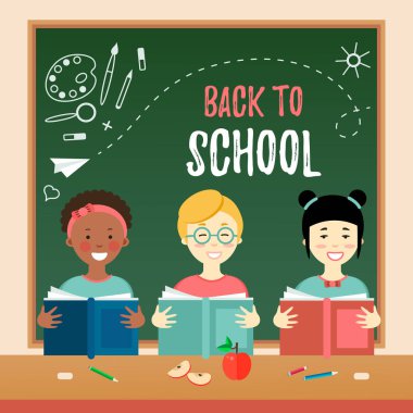 yeşil arka plan üzerine kitap okuyan çocuklar