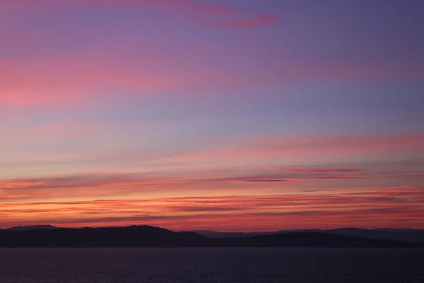 Schöner Sonnenaufgang Über Dem Meer Stockfoto