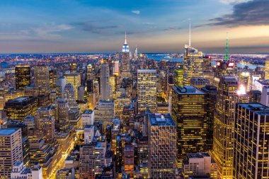 New York City şehir merkezi Skyline gün batımı