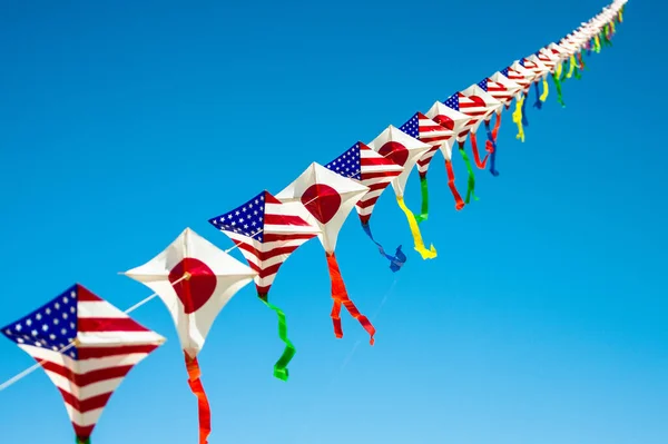 Cometas Lujo Bandera Estados Unidos Japón Cielo Azul —  Fotos de Stock