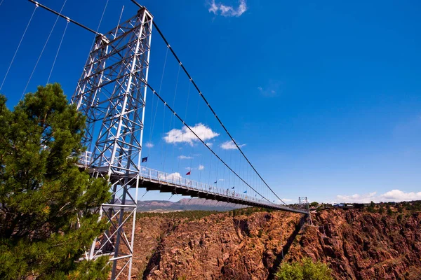 Royal Gorge asma köprüsü güneşli bir günde, Colorado, ABD