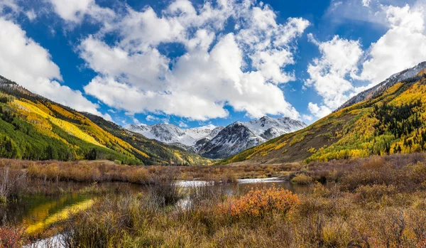 Färgglada Colorado Berg Höst Aspen — Stockfoto