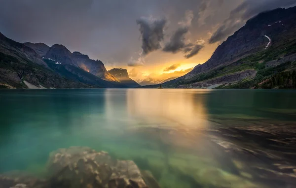 Ultima Luce Lago Mary Parco Nazionale Del Ghiacciaio — Foto Stock