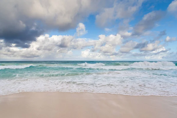 Güzel Karayip plajı, Cancun, Meksika