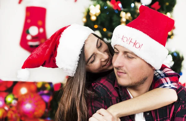 Feliz Natal Brilhante Jovem Casal Bonito Celebrando Natal Casa — Fotografia de Stock