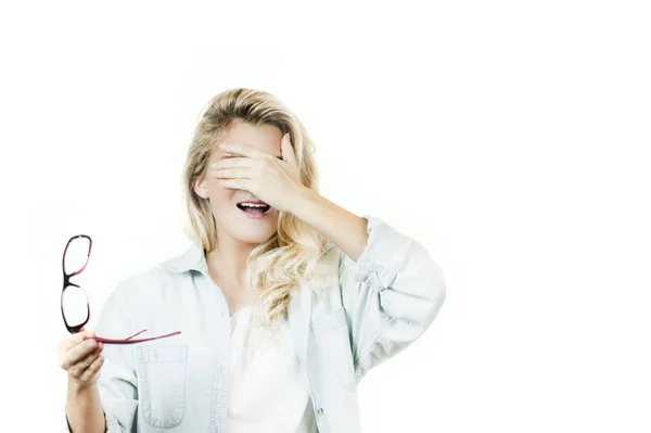 Joven Chica Hermosa Con Gafas Rotas Lentes Las Manos Sobre — Foto de Stock