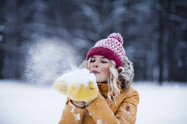 Very Beautiful Bright Young Girl Red Hat Yellow Mittens Background — Stock Photo, Image