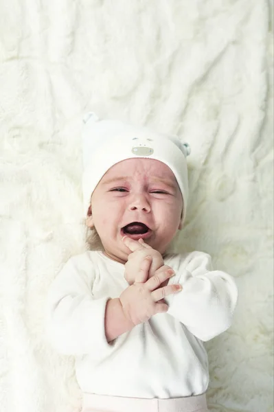 Recém Nascido Está Chorando Bebê Recém Nascido Está Cansado Com — Fotografia de Stock