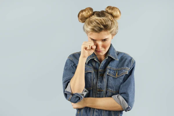 Joven Muy Hermosa Chica Fuertemente Emocional Muestra Diferentes Gestos Sobre — Foto de Stock