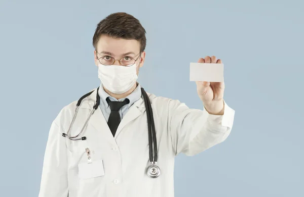 Arzt Mit Kopierraum Nahaufnahme Eines Selbstbewussten Jungen Arztes Der Hintergrund — Stockfoto