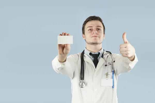 Arzt Mit Kopierraum Nahaufnahme Eines Selbstbewussten Jungen Arztes Der Hintergrund — Stockfoto