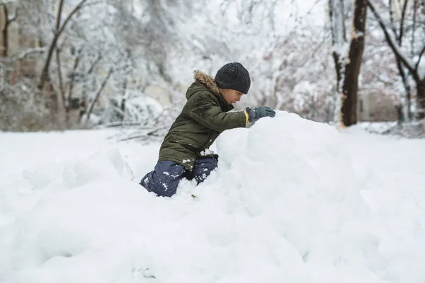 Cute Little Boy Making Snowman Snow Outdoor — Stock Photo, Image