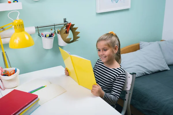 Little School Girl Sitting Table Her Room Doing Homework — Stock Photo, Image