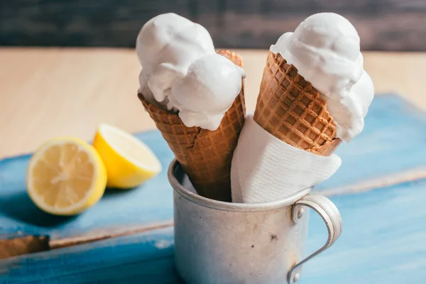 Delizioso Gelato Cono — Foto Stock