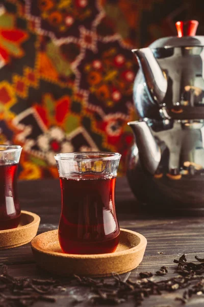 Turecký Čaj Dřevěném Stole — Stock fotografie