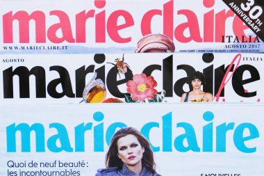 Torino, İtalya - Haziran 2020: Marie Claire sayıları yığını, uluslararası aylık moda, güzellik, sağlık ve yaşam tarzı dergisi.